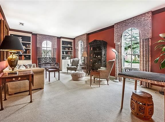 4th image of 232 Audubon Blvd