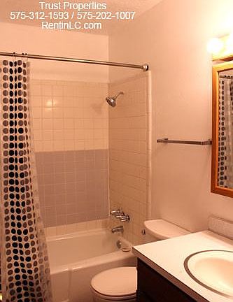 3rd image of 1700 Gladys Dr APT 3