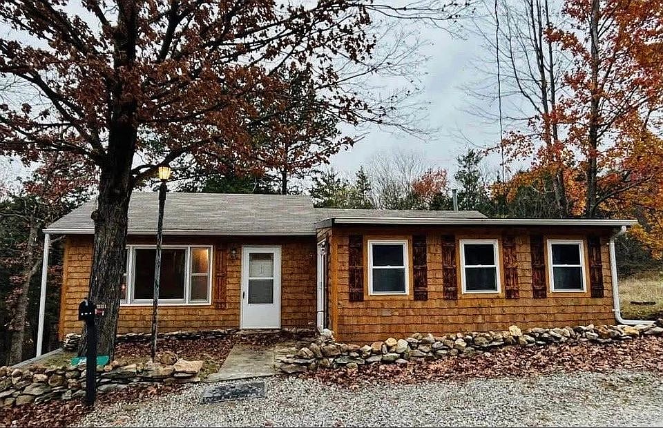 1st image of 26385 Ness Ln