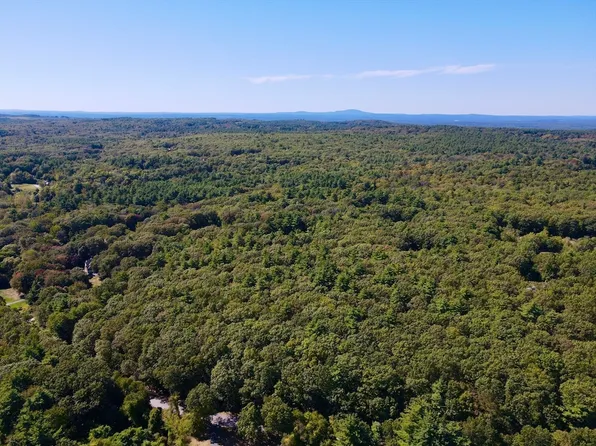 90 Corn Rd, Bolton, MA 01740