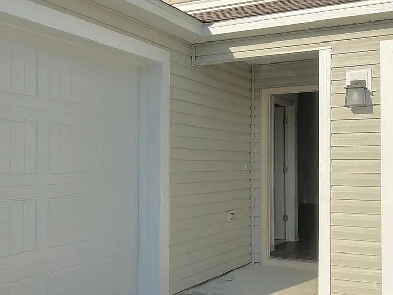 6487 Peter Ln — Photo 2