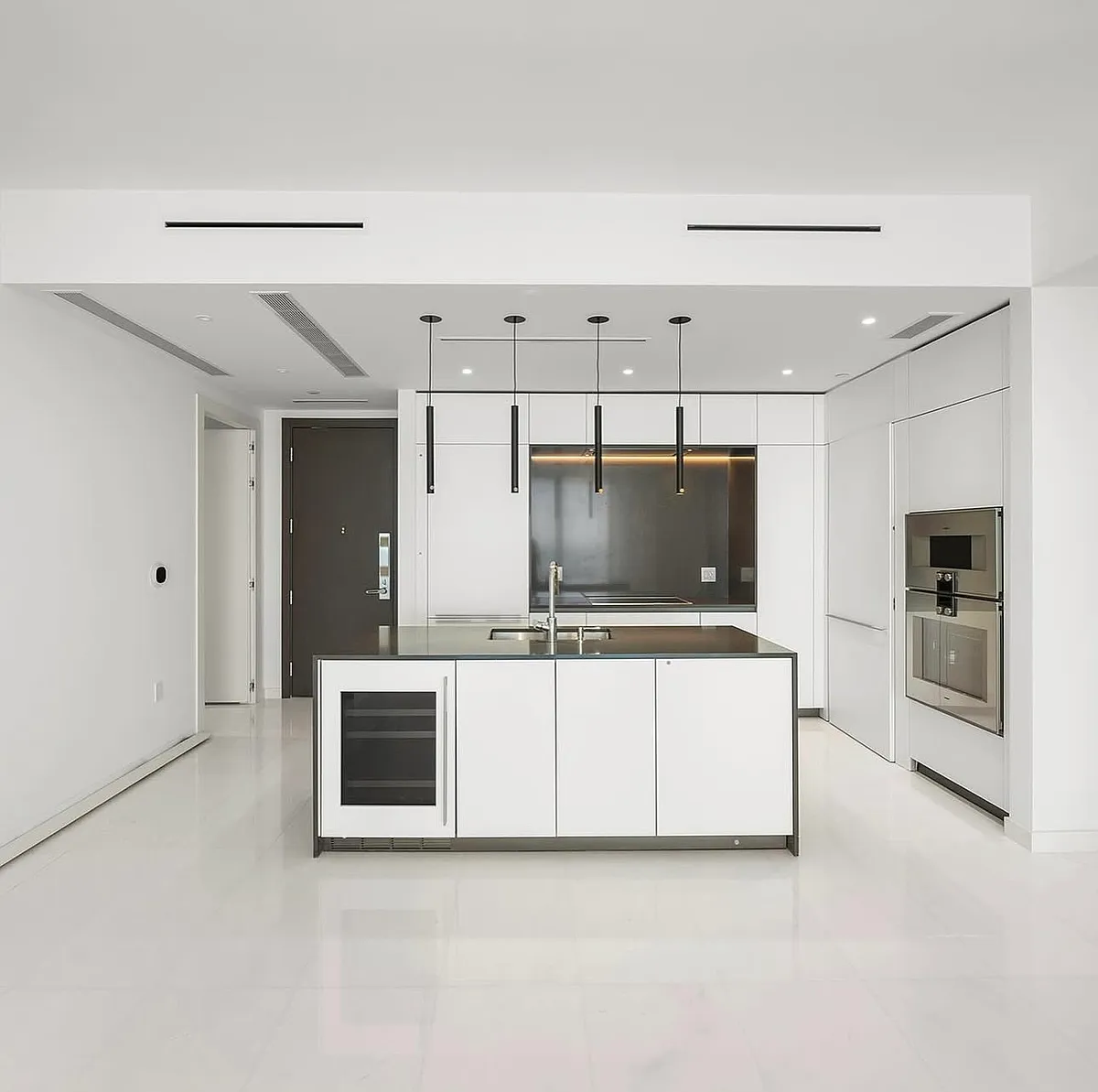 Building Photo - 300 Biscayne Blvd #33