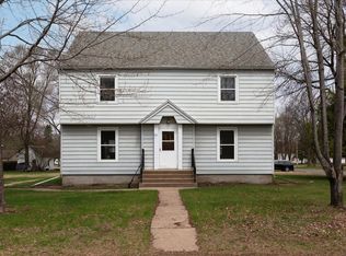 221 22nd Ave E APT 1, Menomonie, WI 54751