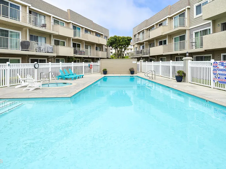 257 E Surfside Dr — Photo 27