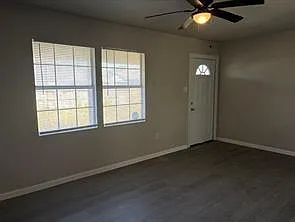 5406 Lyndhurst Dr — Photo 9