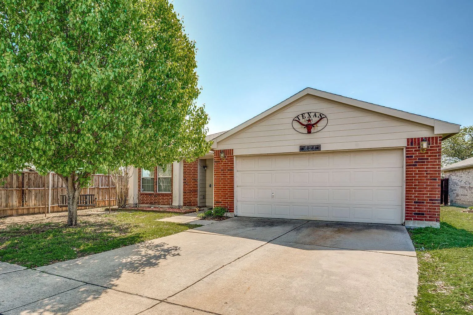 3 bed, 1809 sqft, $1,895 — Photo 1