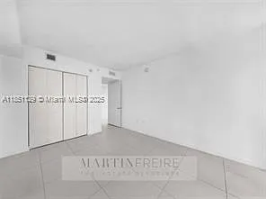 31 SE 6th St #1402 — Photo 26