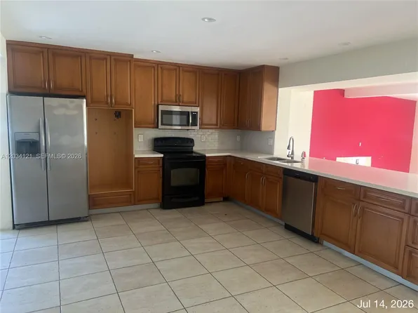18715 NE 18th Ave, Miami, FL 33179