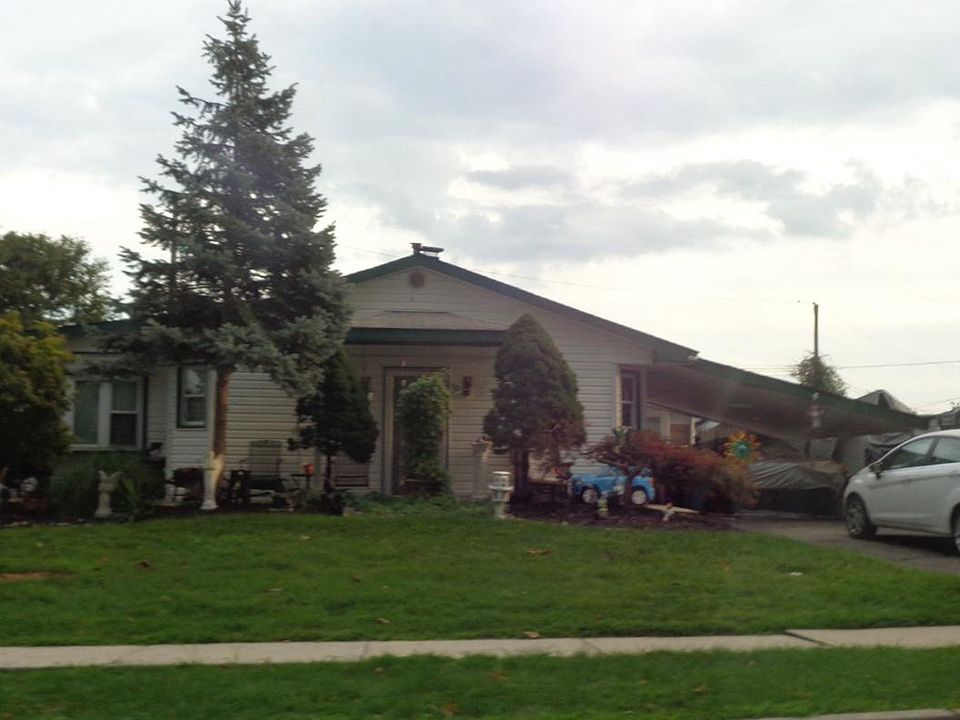 1st image of 32 Valley Rd