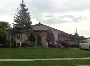 32 Valley Rd, Levittown, PA 19057