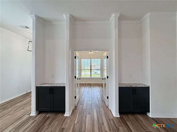 5th image of 2027 Moosewood Dr