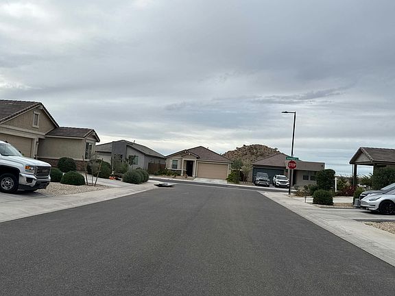 4th image of 4457 W Charlie Dr