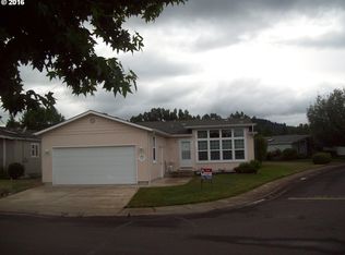 111 Village Dr, Cottage Grove, OR 97424