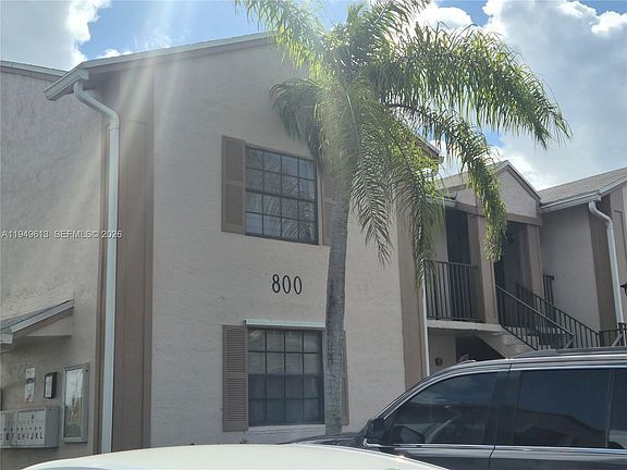 2nd image of 800 Independence Dr #800F