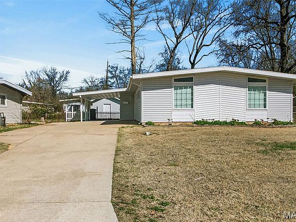 2nd image of 815 Robinwood Dr
