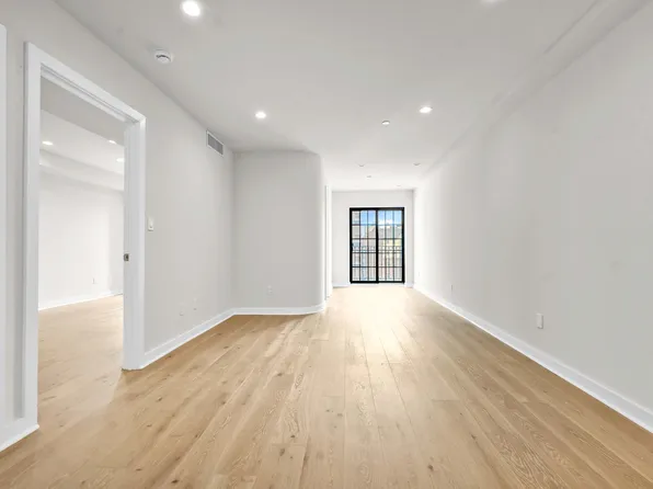 25-25 31st Avenue 6 image 3 of 37