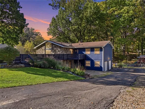 2667 Olentangy Dr, Akron, OH 44333