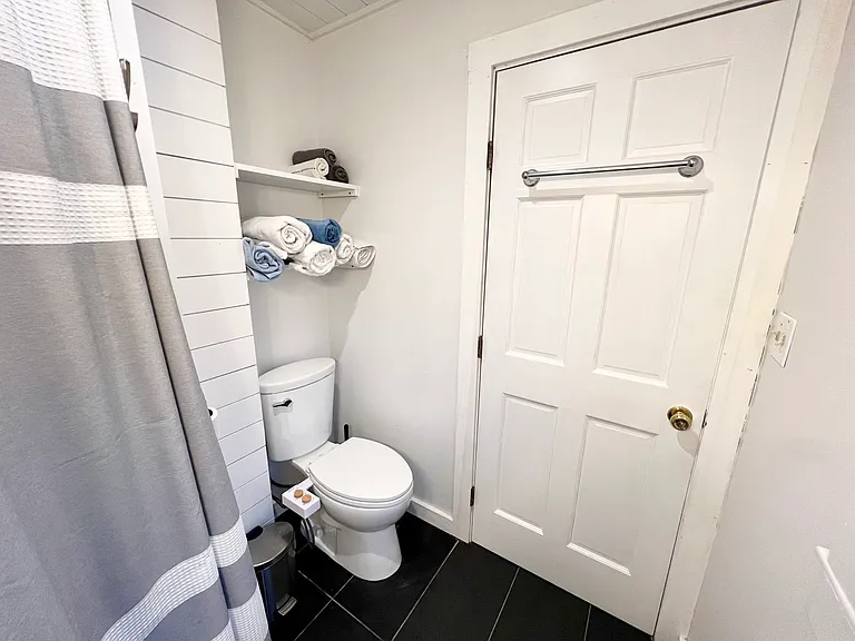 Bathroom / Shower