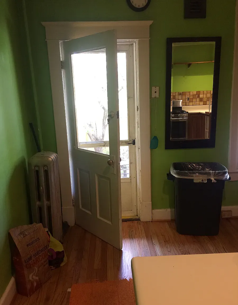 3 bed, 1300 sqft, $2,300 — Photo 4