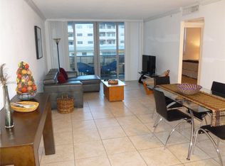 401 69th St APT 210, Miami Beach, FL 33141
