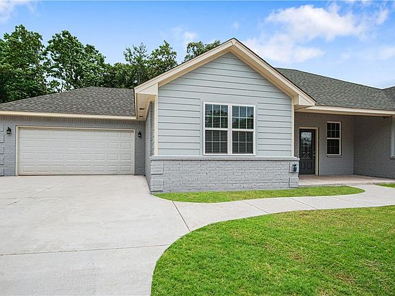 4th image of 15450 Acorn Cir