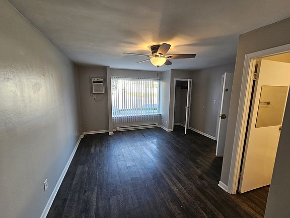 3rd image of 29 E Main St APT 2