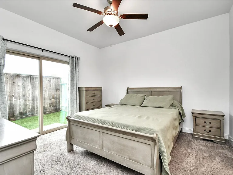 11012 Mikula Dr — Photo 30