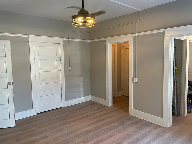 3401 N Mission Rd — Photo 19