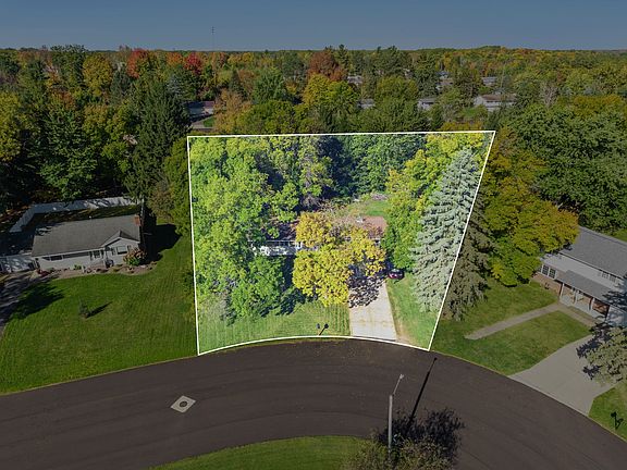 2nd image of 1055 10th Avenue