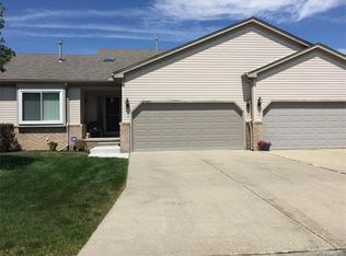 29289 Red Maple Dr, Chesterfield, MI 48051