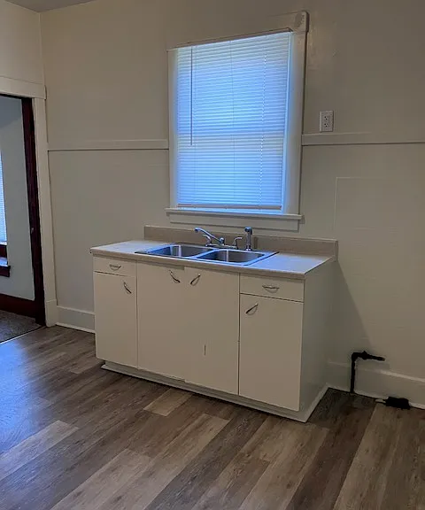 617 E Republic St — Photo 12