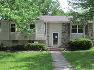 4500 NW Wallingford Dr, Blue Springs, MO 64015