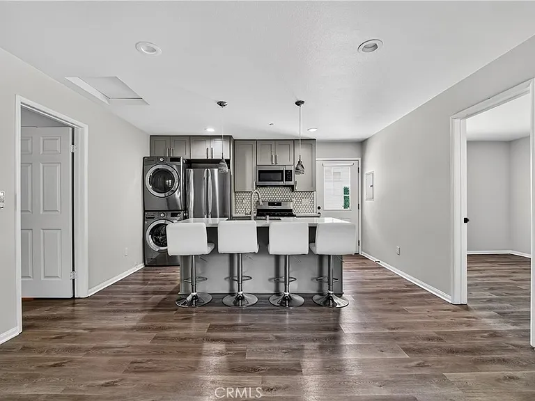 8211 Quartz Ave — Photo 6