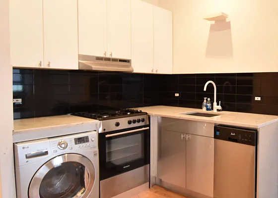 Rented by Bold New York | media 16