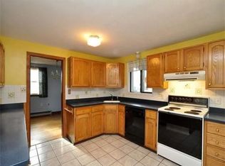 58 Bridle Rd, Billerica, MA 01821