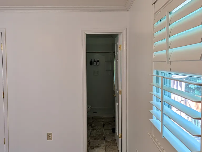 959 Foxborough Rd — Photo 16