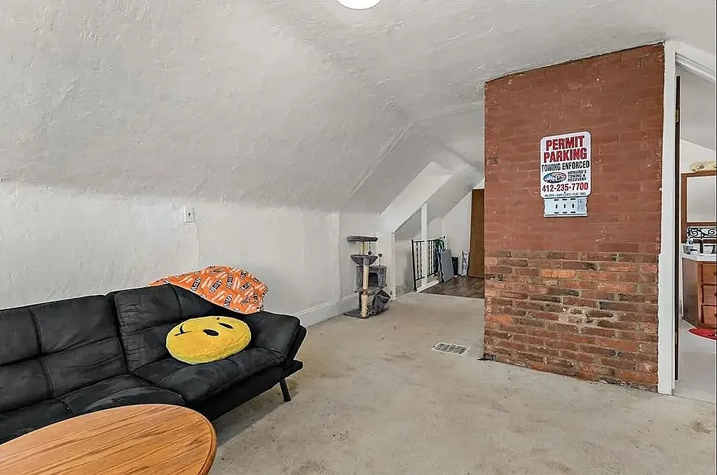 3 bed, 2189 sqft, $1,899 — Photo 2