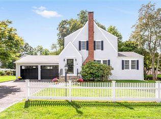 23 Renshaw Rd, Darien, CT 06820