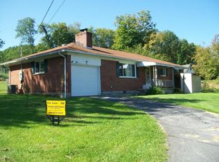 502 Woodlawn Dr, Summersville, WV 26651