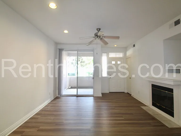 10722-134 Sabre Hill Dr — Photo 2