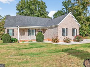 40 Lakeside Trl, Covington, GA 30016