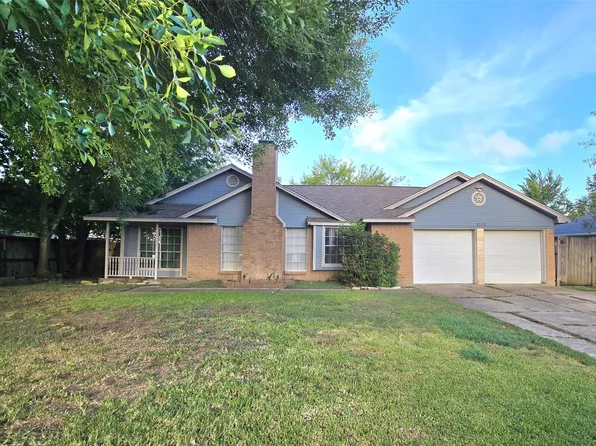 5205 Winding Brook Dr, Dickinson, TX 77539