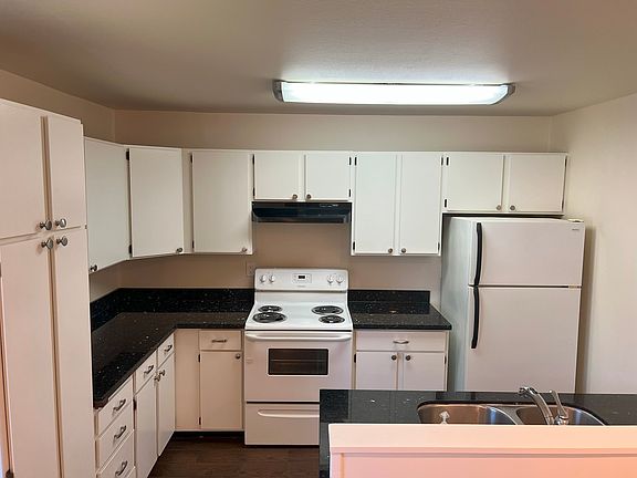 3rd image of 2200 Partridge Way APT 1