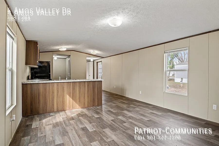 3 bed, $1,200 — Photo 3