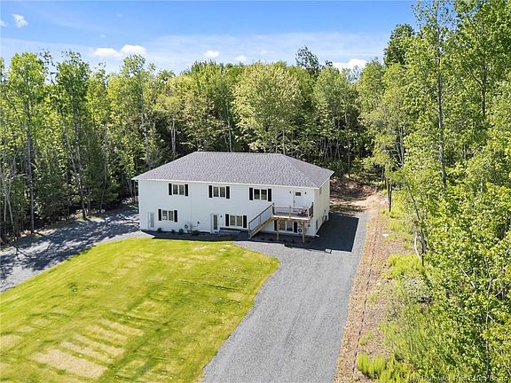 3rd image of 174 Rockwood Way