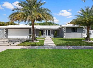 6951 Miami Lakeway S, Miami Lakes, FL 33014