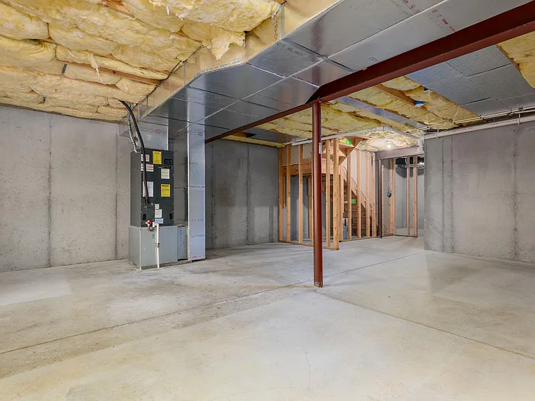6106 Terry Davis Ct — Photo 32
