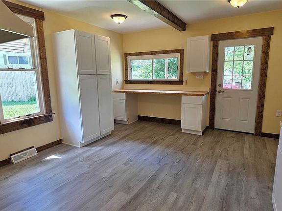 3rd image of 5 McKinley Ave
