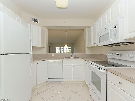 5th image of 7804 Regal Heron Cir APT 103