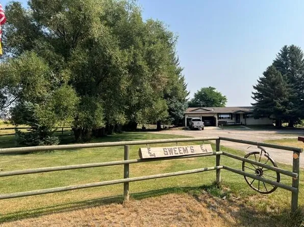 15 Pine Ln, Sheridan, WY 82801